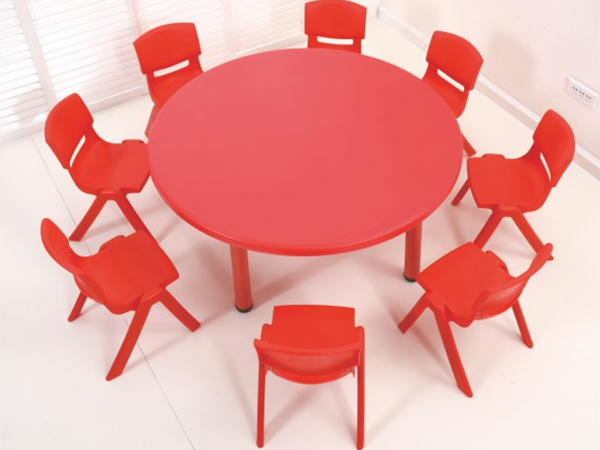Tavolinë dhe karrige për fëmijë (2)