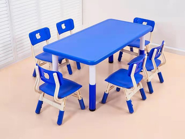 Kids desk and chair (1)